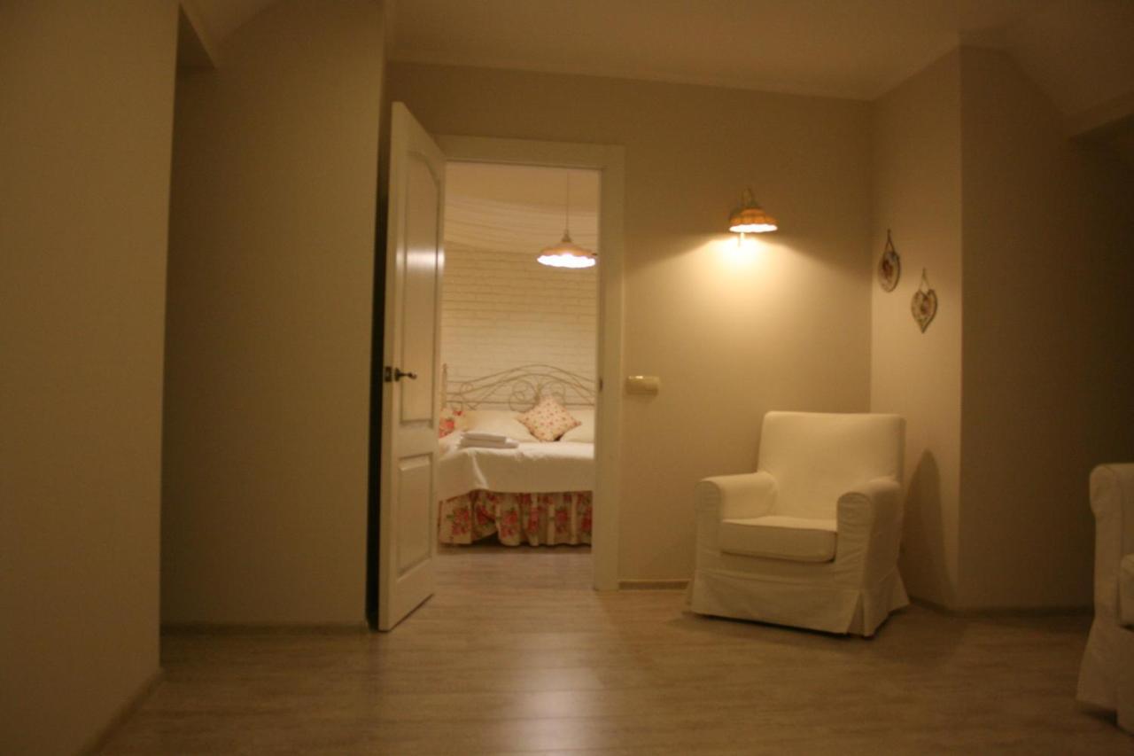 Family House Lambert Hotel Berehove  Bilik gambar